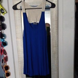 💜 3/$15💜Market & Spruce Royal Blue Tank with Cream Crochet Detail💜